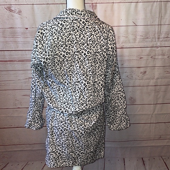 **SOLD ON MARKETPLACE ❤️Soft and sexy Victoria’s Secret cotton robe - Picture 6 of 10